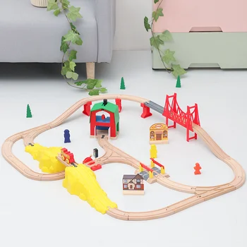 Medinių Bėgių kelio Traukinio Rinkinį Mediniai Geležinkelio Magnetinio Traukinio Žaislų Suderinamos Prekės Medinių Bėgių Švietimo Žaislai Berniukas Dovanos